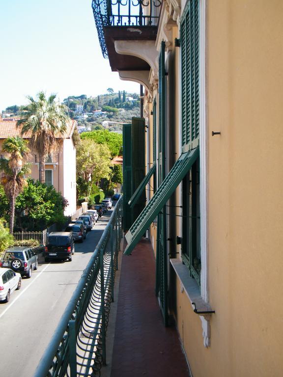 Appartamento Vacanze I Provenzali Bordighera Luaran gambar